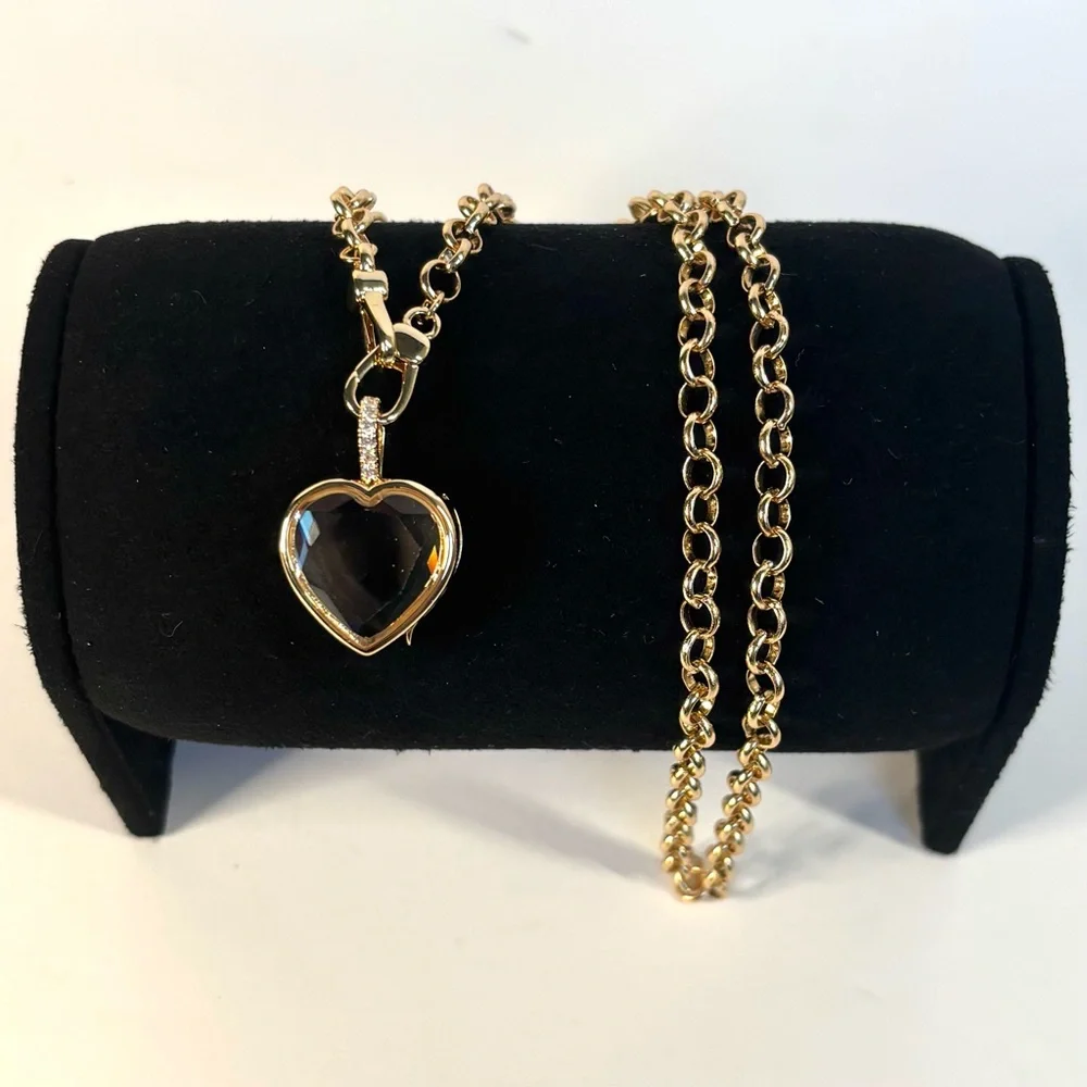 Heart-shaped glass locket (multiple available upon request) - Picture 4 of 7